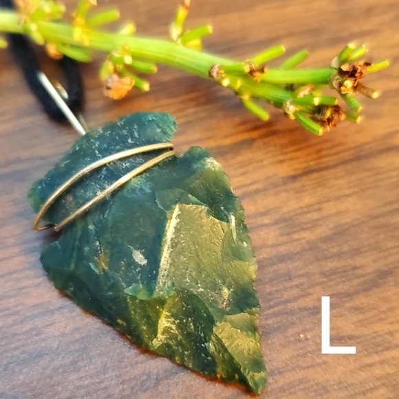 🌿 Natural Stone Arrowhead Necklace 🌿 - Picture 13 of 16